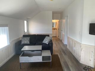 Lakeside Cottage - 7