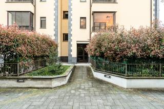 Forum Assago 5 min - APT with Double Terrace - Rozzano - 2