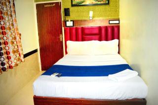 Hotel Akasa Inn Near T2 International Airport Mumbai - Mumbai - 4