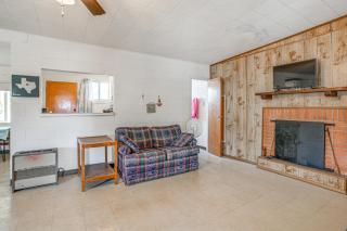 Waterfront Blackwell Cottage with Patio and Fire Pit! - - 7