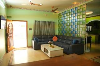 The HR STAY INN TIRUPATI - Luxury Homestay - DELUXE AC ROOMS -NEAR ALIPIRI BUS STAND - Tirupati - 2