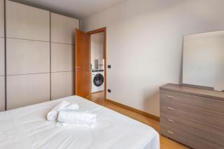 GuestHost - Dreamlike Venice - 5