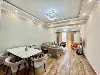 Luxury 2 bedroom apt with a balcony in the small center at Koghbatsi 16, New Building - Erevan - 0