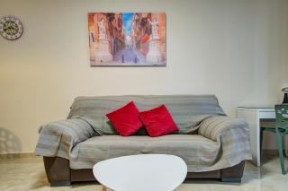 Cosy 3BR home with Private Terrace in Sliema by 360 Estates - Sliema - 4