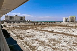 Gulf Island Condo 431 - 3