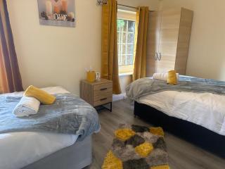 Cozy 3-bedrooms, 2bathrooms House with WiFi & Netflix - 4