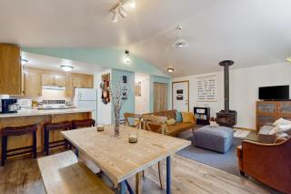 Harstine House - Shelton - 1