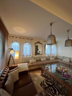 Luxury Apartment Beach View by Marina Beach - Mʼdik - 1