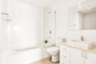 City 2 Bed 2 Bath Parking, Mins to Train and CBD - Sydney - 2