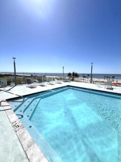 Sandy Shores Condominium - Biloxi - 9