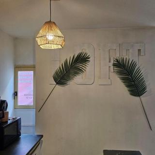 49 studio centre-ville BOX A BAGAGES GRATUITS - 4