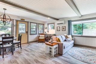 Cambridge Cabin - 3 Min Walk to Lake Ripley! - Lake Mills - 6