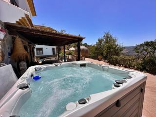 Villa Malaga con Jacuzzi Piscina vallada Barbacoa By AndaraHolidays - Sayalonga - 0