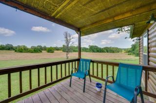 Scenic Oklahoma Studio Cabin on 80 Acres with Views! - Smithville - 9