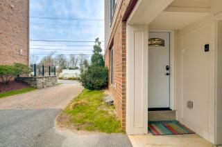 Pet-Friendly DC Area Condo with Yard! - Silver Spring - 9