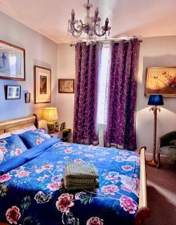 Charming Victorian House - 3
