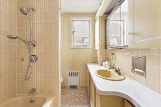 Charming New England style apartment 6 miles to downtown Boston, 4 miles to Logan airport - Revere - 2