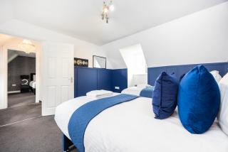 Contractors Sleeps 12 - Kent - 3