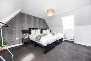 Contractors Sleeps 12 - Kent - 7