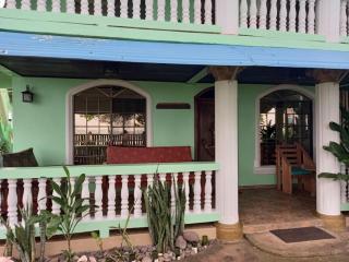 Hospedaje Rosa Del Mar & Sweets Cafe - Isla Grande del Maíz - 3