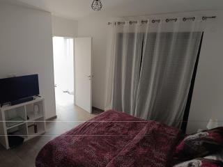 Chambre parentale privé - Clonas-sur-Varèze - 6