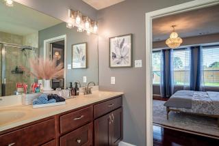 Beautiful 4-bedroom House with Nice Backyard - Houston - 5