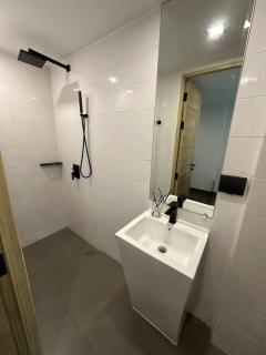 Utopia Naiharn (A20) - 7