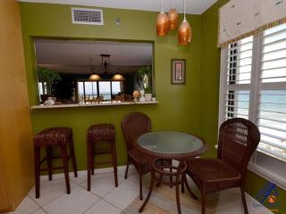 Indian Rocks Beachfront 2BR 2BA Reflections 908 - Clearwater Beach - 1