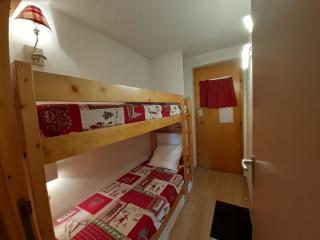 Appartement 5 personnes à 50m des pistes avec balcon, parking et option Wi-Fi - FR-1-514-24 - Courchevel - 2