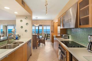 Lands End Beachfront Elegance Top Floor Corner - St Pete Beach - 2