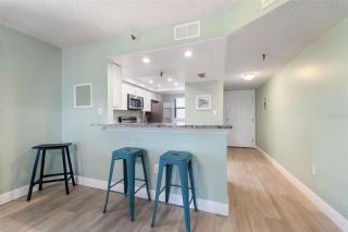 La Coquina 306 Beachside Comfort 2BD 2BA - 4