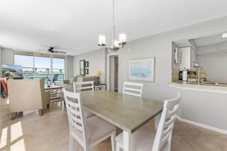 Bahia Vista Corner Unit Beautiful View - 6