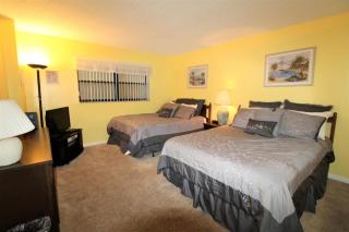 Madeira Place 303 1BD 2BA Retreat Near Johns - St Pete Beach - 3