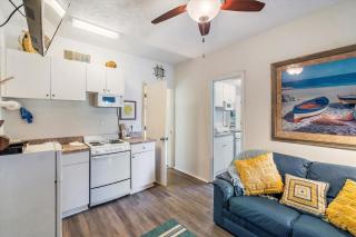 Rock Lobster 1 Private Bungalow - St Pete Beach - 8