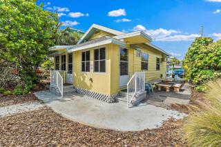 Rock Lobster 1 Private Bungalow - St Pete Beach - 1