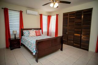 Mariposa Beach House - 4