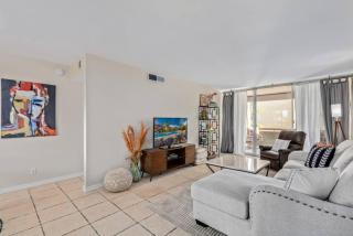 Old Town Maya Condo with Community Pool and Spa - Scottsdale - 9