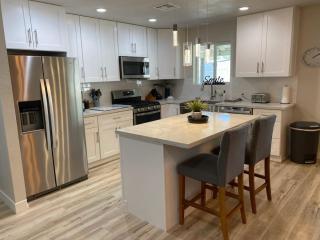 North Phoenix Remodeled 4 Bed 2Bath - Phoenix - 3