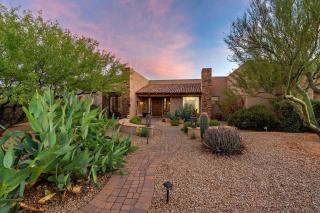 Stunning N. Scottsdale Desert Retreat Pool Jacuzzi - Scottsdale - 5