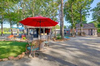 Pet-Friendly Grand Lake Studio with Outdoor Space - Grove - 9