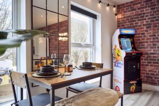 New Flat with PAC-MANIA & FREE PARKING - 0