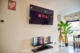 New Flat with PAC-MANIA & FREE PARKING - 5