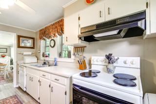 Charming Country Home with Yard - 14 Mi to Ole Miss! - Oxford - 5