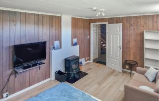 4 Bedroom Awesome Home In Ølve - 8