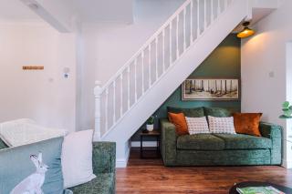 NEW! Stunning 2-Bed City-Centre Home in Chester by 53 Degrees Property - Ideal for Couples & Groups - Sleeps 6! - 7