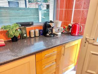 Lux Super King private Bath MediaCity, MUFC, Salford - Manchester - 4
