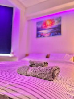 Lux Super King private Bath MediaCity, MUFC, Salford - Manchester - 3