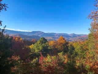 Amazing Views Remodeled 4Mi to DTWN Hottub Firepit - Gatlinburg - 9