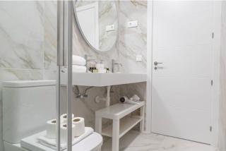 Contemporary 6BD Apartment for 12 Las Ventas - Madrid - 6