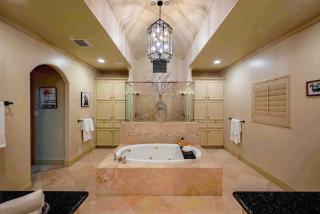 Walking Distance to Galleria Mall and River Oaks District Modern Home - 8